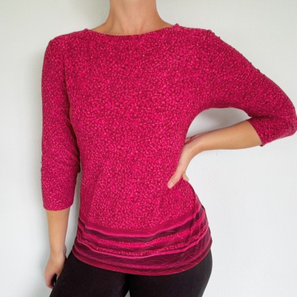 croft & barrow Tops - Croft & Barrow red abstract dot print 3/4 sleeve stretch top size petite medium